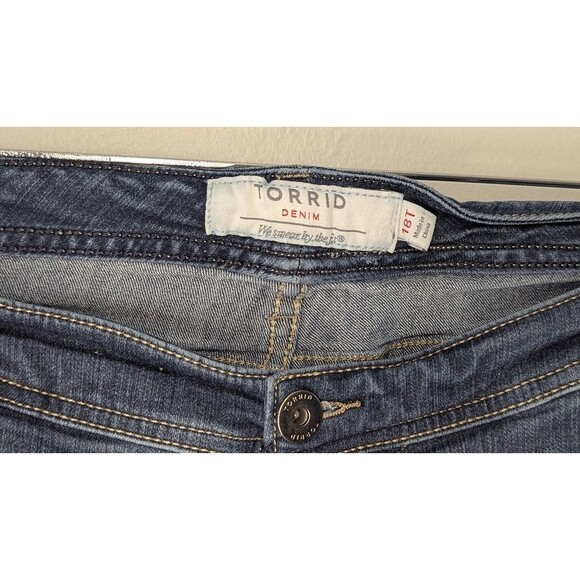 Torrid Jeans Women’s 18T Luxe Slim Boot Dark Blue Stretch Denim Plus Casual Plus - Picture 3 of 5